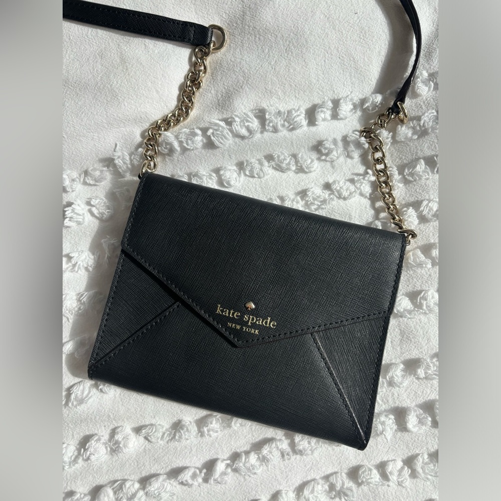 Kate Spade - Convertible Clutch / Crossbody in Black 🖤